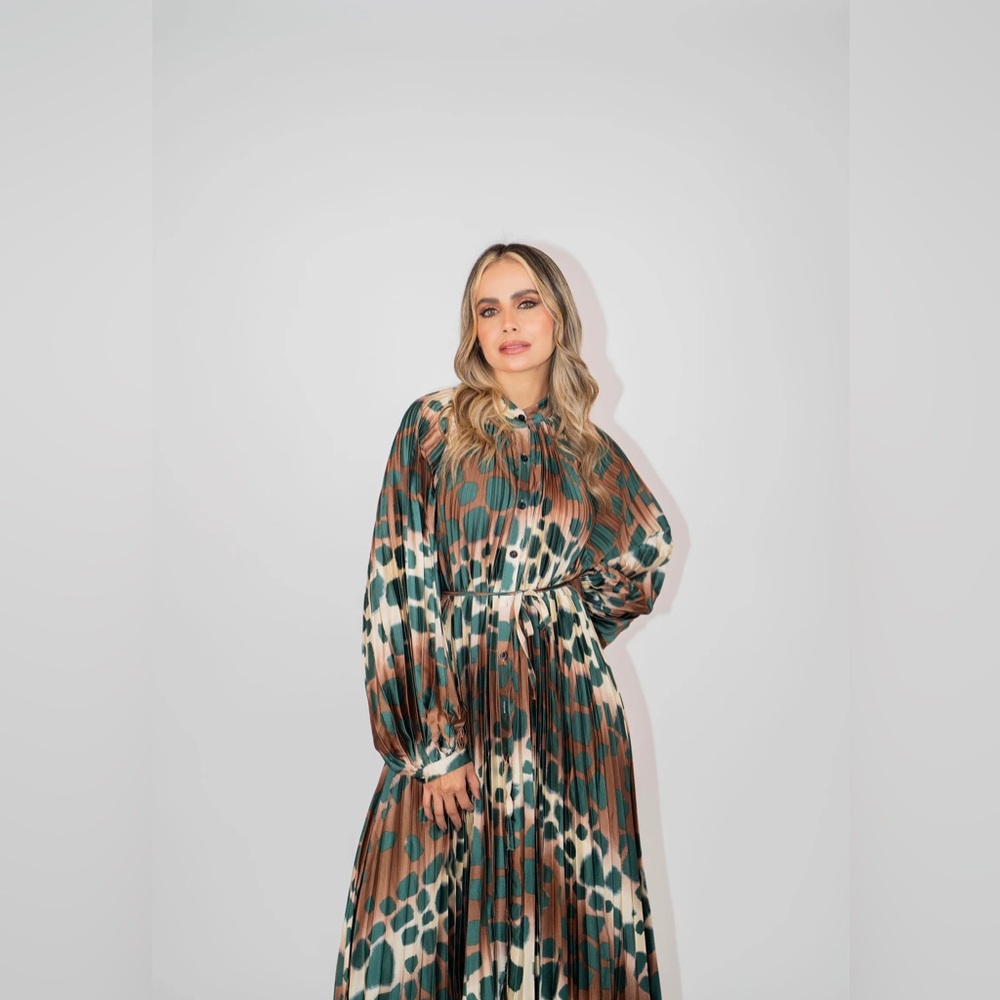 Green Modest Leopard Cheetah Print Pleated Long-Sleeve Maxi Relaxed Fit Dres M-L - Picture 3 of 16